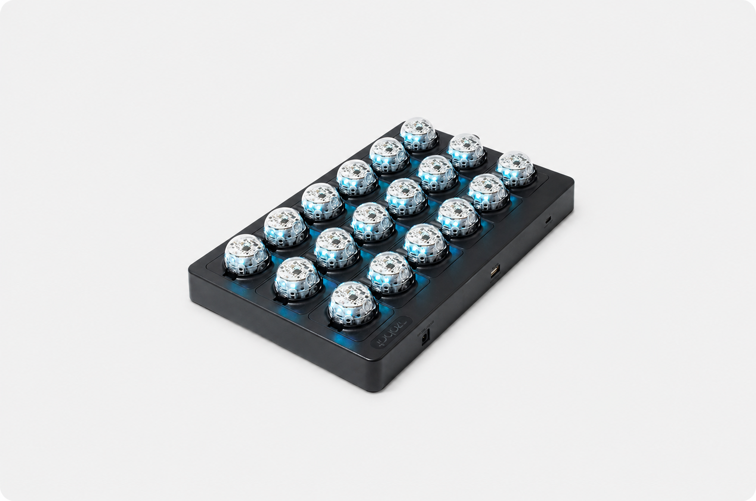 Evo-Classroom-Kit-18-bot-whats-in-the-box