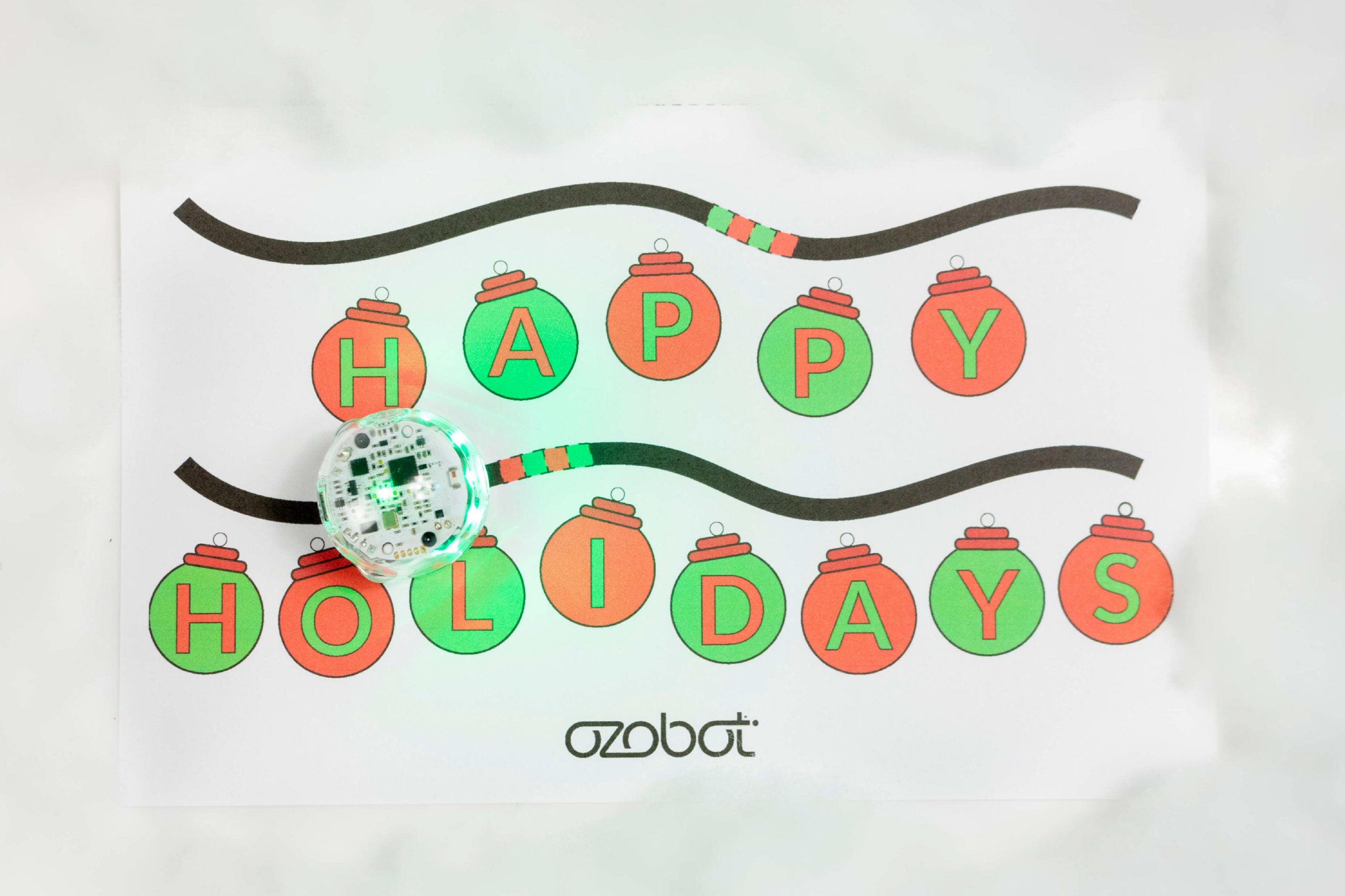 Ozobot embraces the spirit of the holidays with cuztom cards