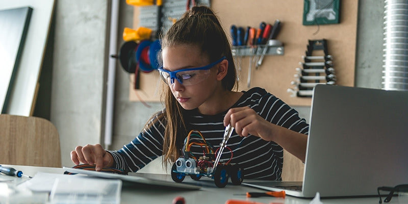 The best 5 on-screen steam heroines to inspire girls by Ozobot