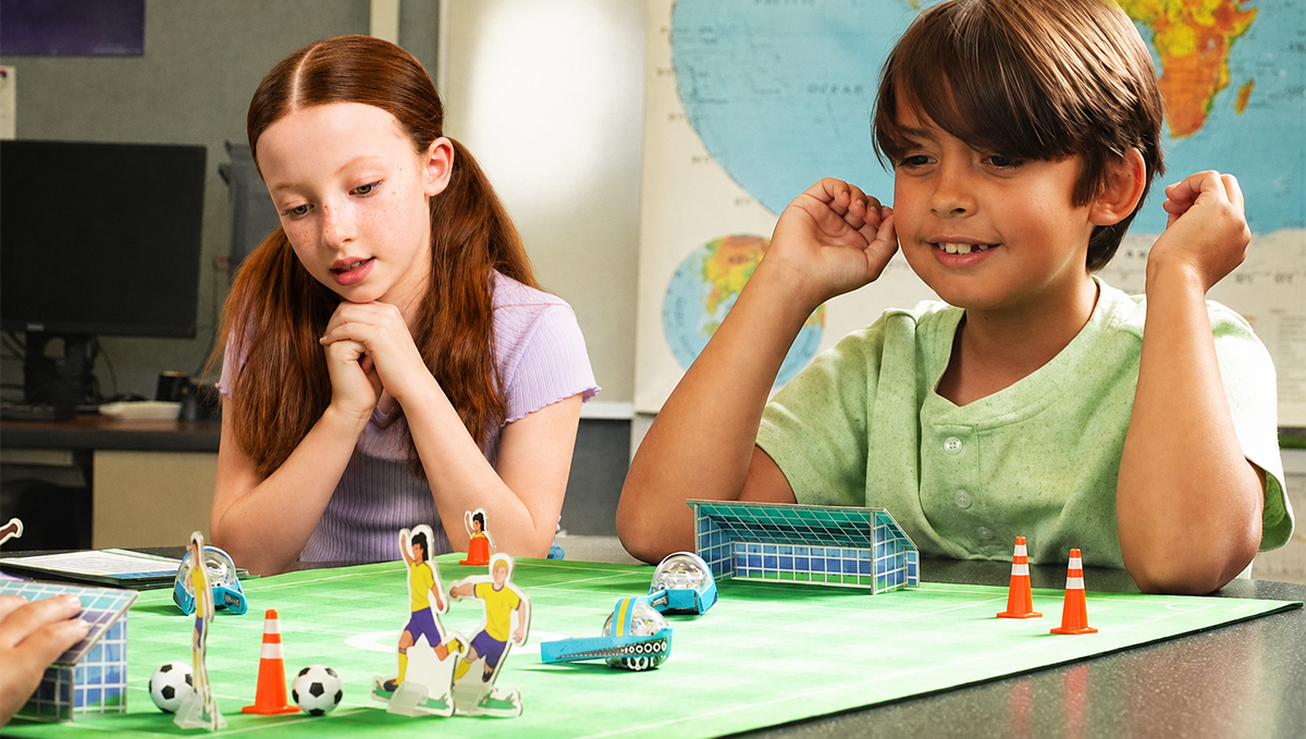 Ozobot-Soccer-challenge-mat-new-web-features3-V2